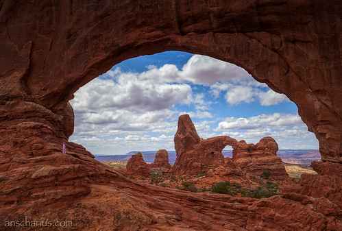 Lonesome Girl @ Window Section - Nikon D2x