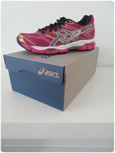 Over sportschoenen en hoe het nog gaat met dat lopen - Living by the sea