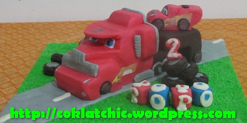 Cake Mack Truck