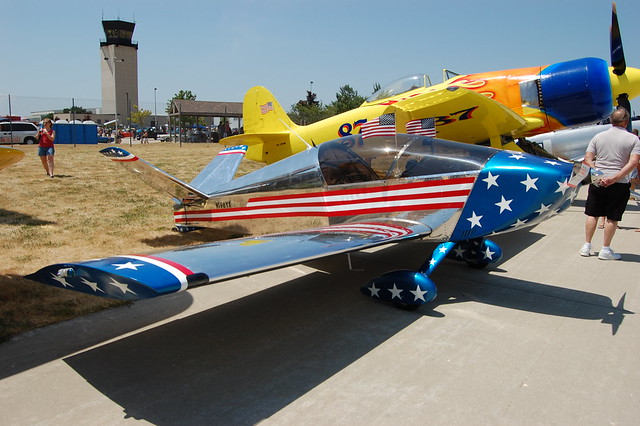 Land & Air Show at the Kenosha Airport. 