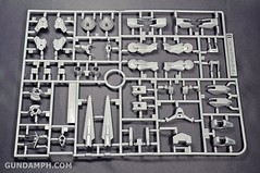 ANA 00 Raiser Gundam HG 1-144 G30th Limited Kit OOTB Unboxing Review (14)