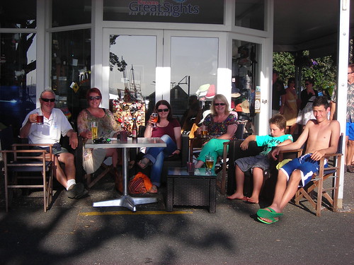 Drinks with the family in Russell
