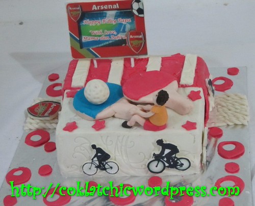 Cake pingpong, sepeda dan arsenal