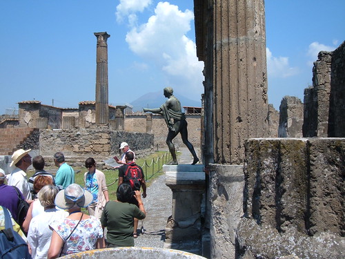 statue Pompeii, Italy