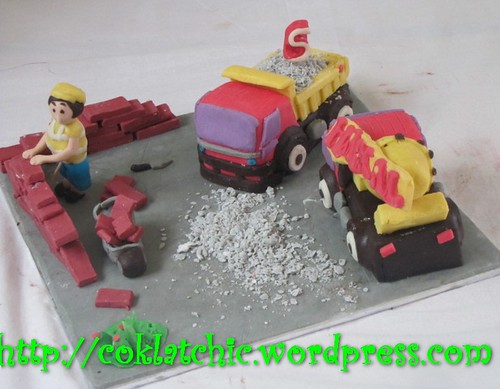 Cake Molen dan Cake Truk Pasir
