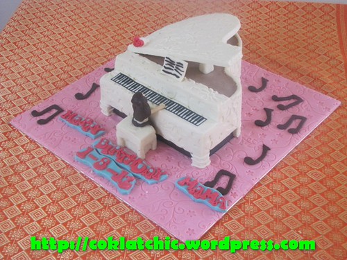 Cake Piano