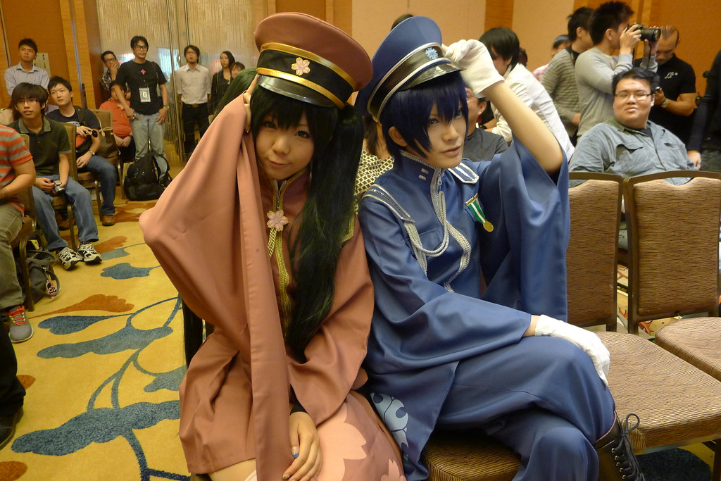 Three Questions with Touya Hibiki and Kousaka Yun