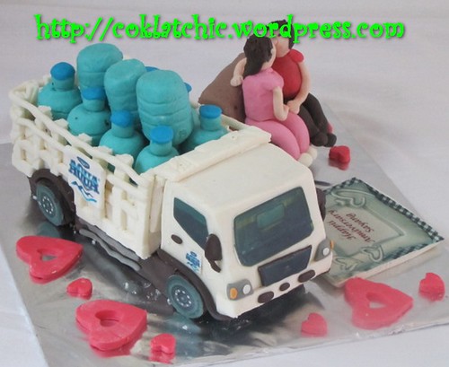 Cake Truk Galon Aqua