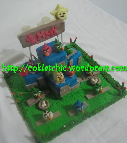 Miniature cake angry bird