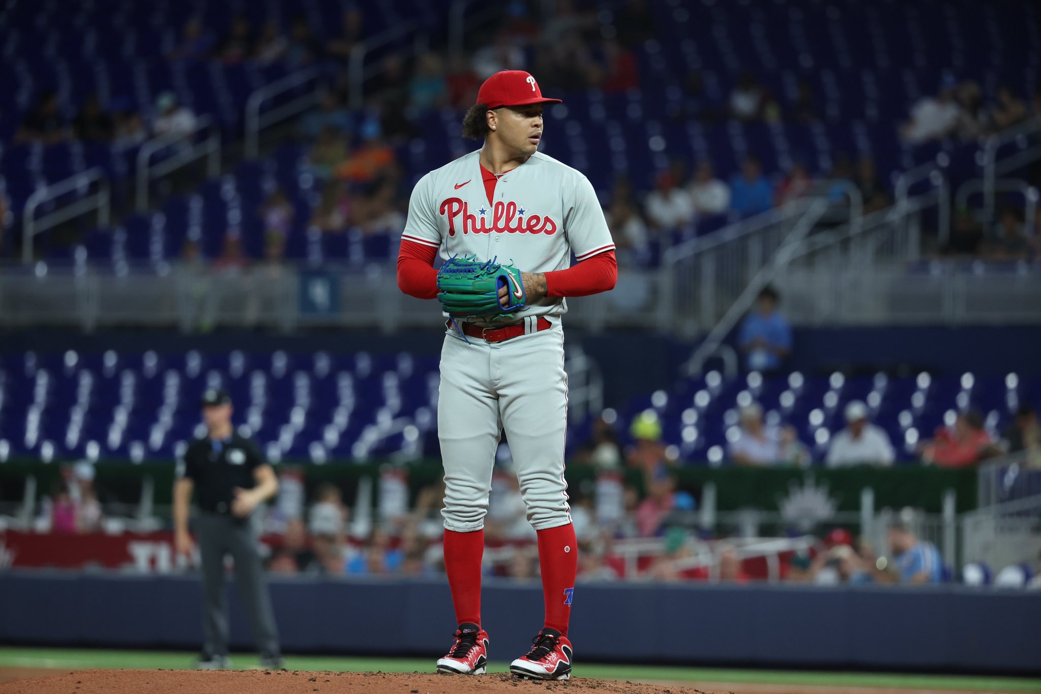 Walker Paredes Meneses MLB