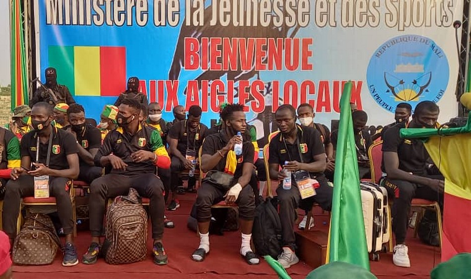 Les Aigles
