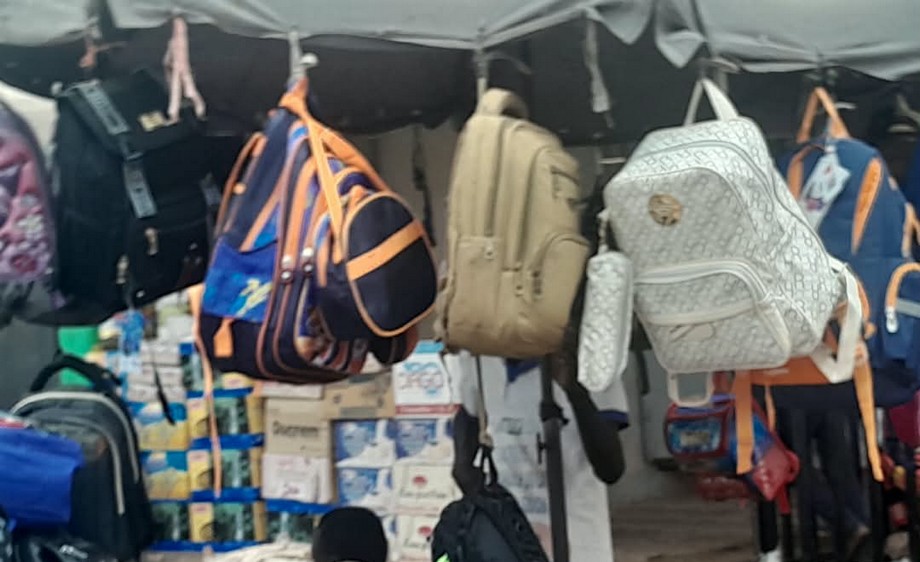 fournitures scolaires