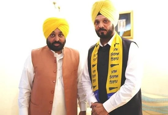 ਭਾਜਪਾ ਨੂੰ ਫਿਰੋਜ਼ਪੁਰ ‘ਚ ਵੱਡਾ ਝਟਕਾ – ਸਾਬਕਾ MLA ਸੁਖਪਾਲ ਨੰਨੂ ‘ਆਪ’ ‘ਚ ਸ਼ਾਮਲ