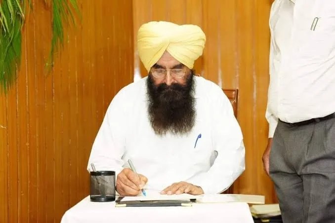 ਪੰਜਾਬ ਚ ਨਕਲੀ ਖਾਦ ਦਾ ਰੌਲਾ ਪੈਣ ਪਿੱਛੋਂ ਸਰਕਾਰ ਵੱਲੋਂ ਦੋ ਖਾਦ ਕੰਪਨੀਆਂ ਦੇ ਲਾਇਸੈਂਸ ਰੱਦ – ਕਿਸਾਨਾਂ ਚ ਨਕਲੀ ਖਾਦ ਬਾਰੇ ਰੋਸ