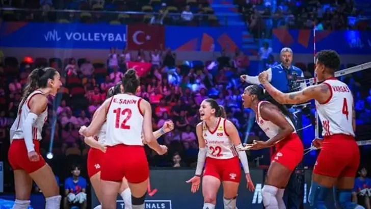 Filenin Sultanları’ndan Almanya’ya 3-1’lik Cevap: 4’te 4 ile Son 16’da