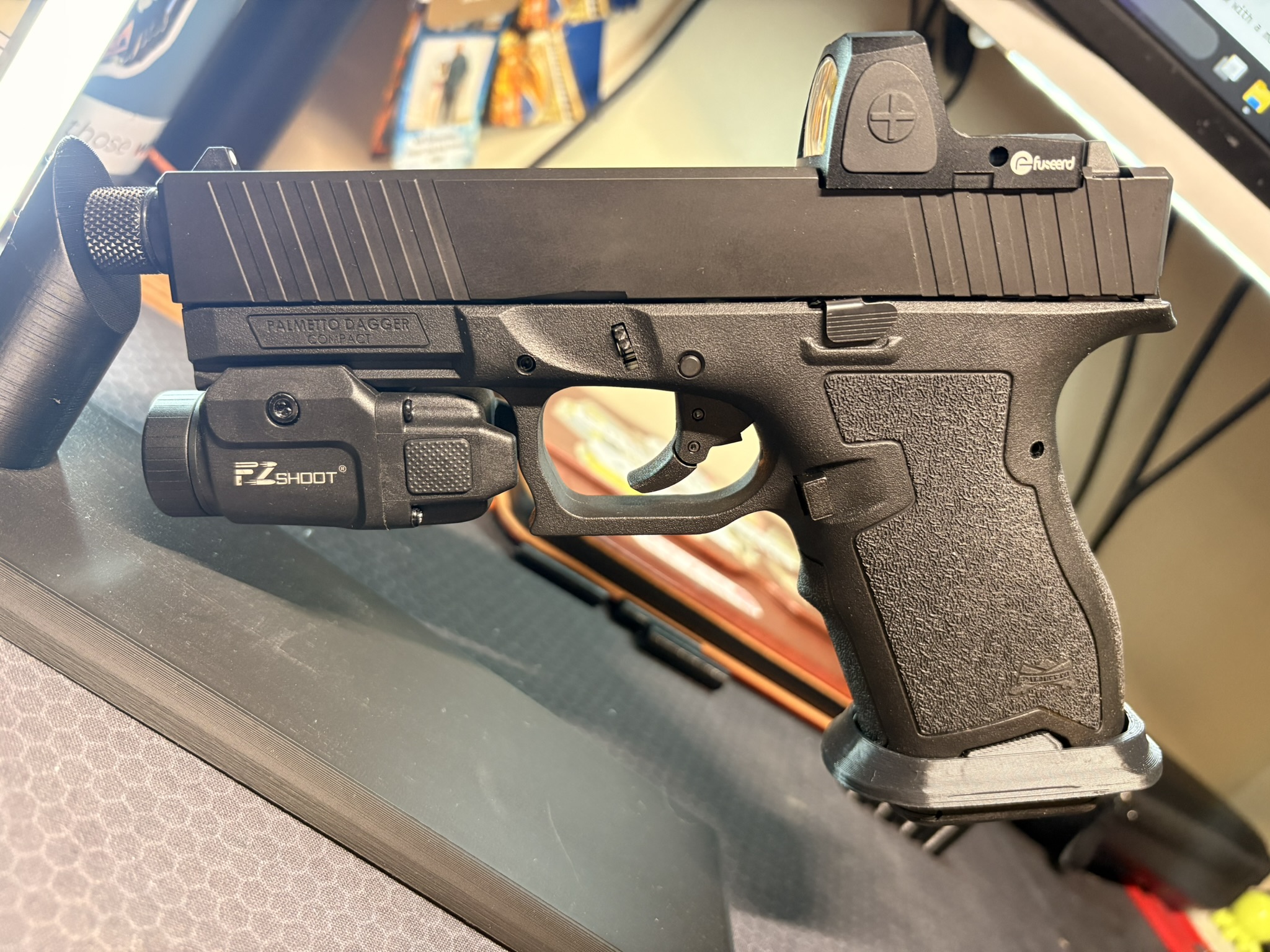PSA Dagger Compact 9mm Threaded Barrel Package – Red Dot, Light & Magwell