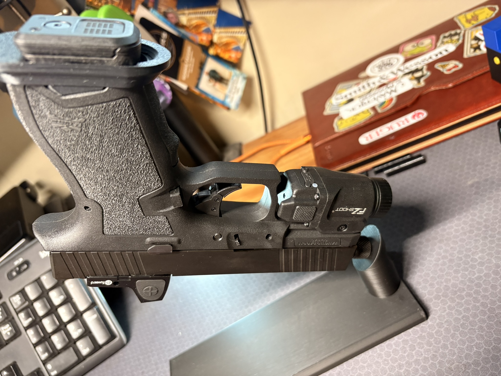 PSA Dagger Compact 9mm Threaded Barrel Package – Red Dot, Light & Magwell