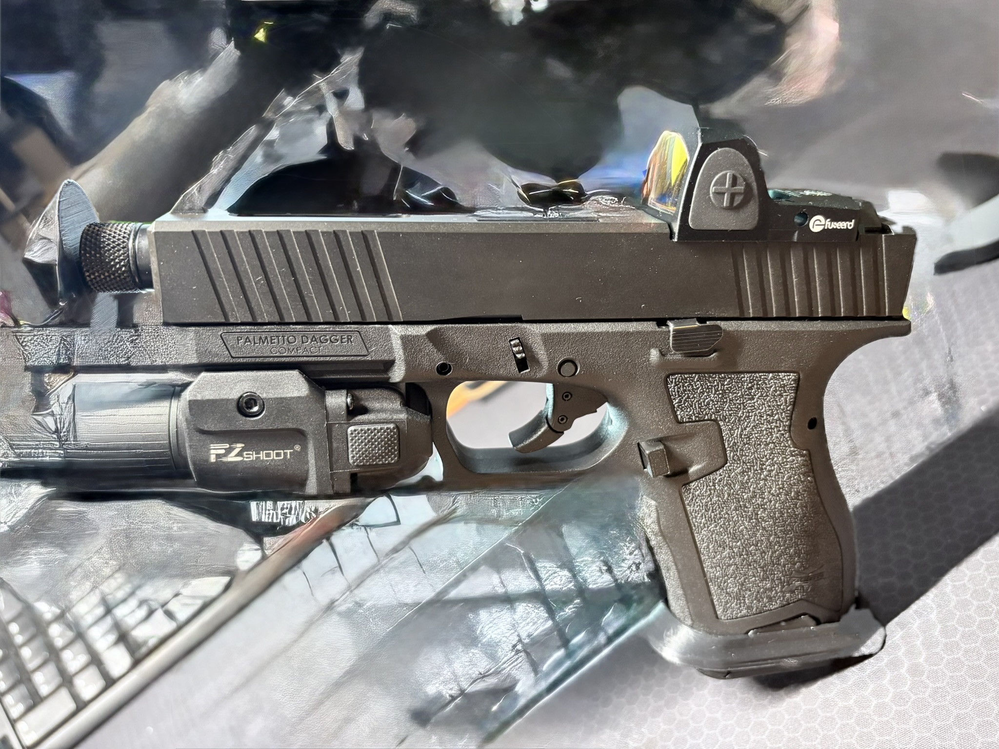 PSA Dagger Compact 9mm Threaded Barrel Package – Red Dot, Light & Magwell