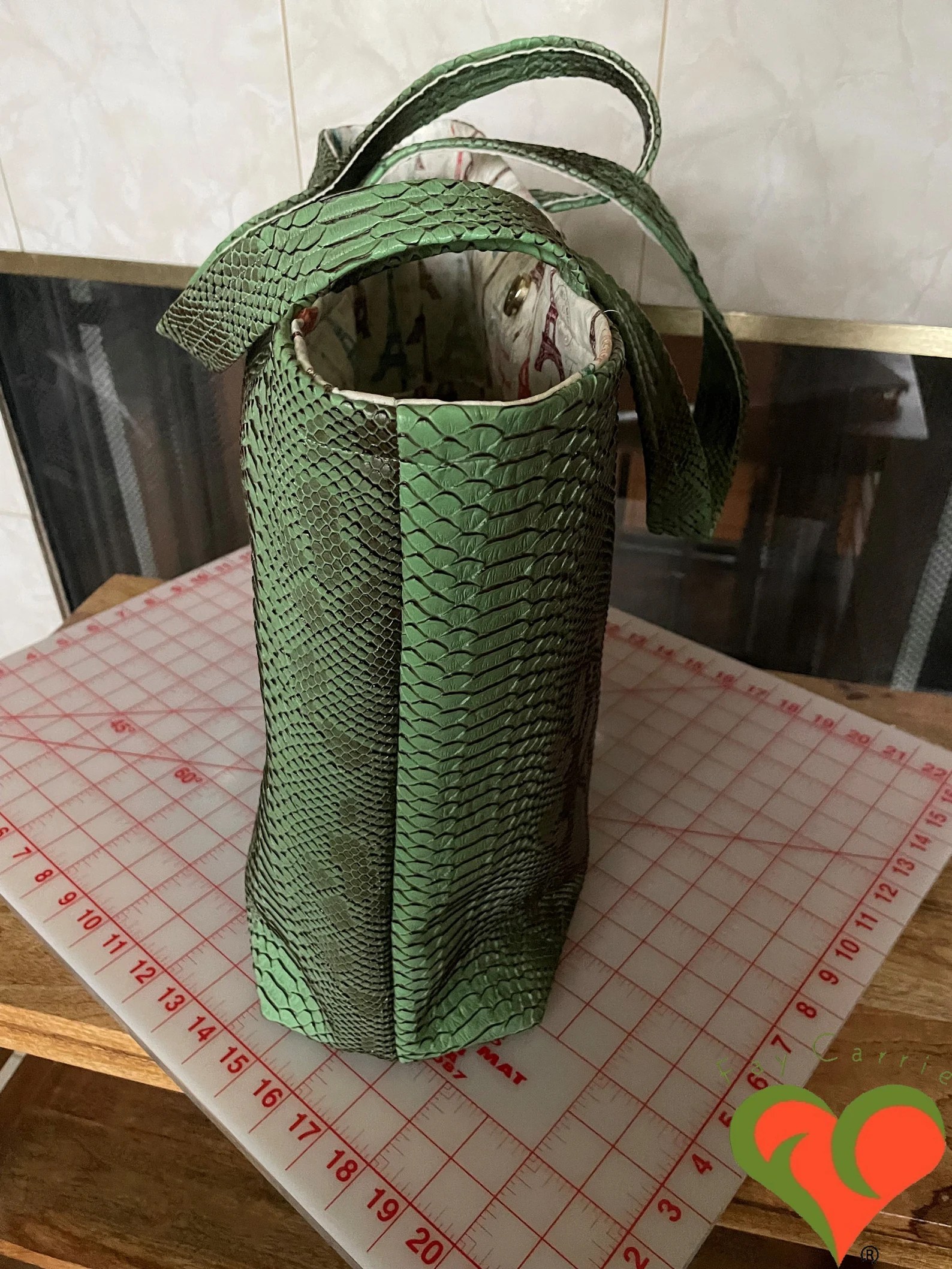 Gorgeous Designer Viper Python Snake Green Faux Leather Tote