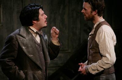 Raskolnikov Luzhin과 Svidrigailov의 복식을 게시하십시오. 소설 f에서 Raskolnikov의 복식으로 Luzhin과 svidrigailov