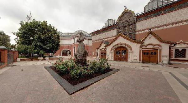 Есе-описание по картината на Е. Сиромятникова „Първите зрители