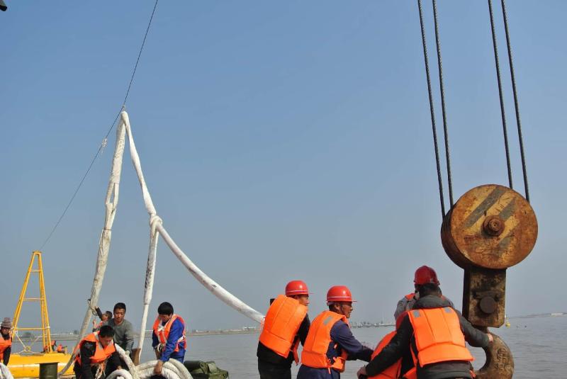 Installation of bridge anti-collision rope net system from FBR