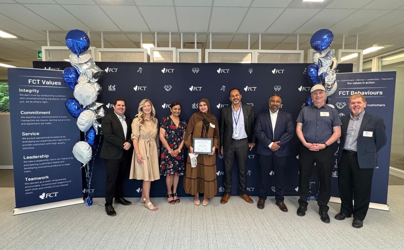 Quotecalculator - Dark Designs - Beautiful 4K Collection