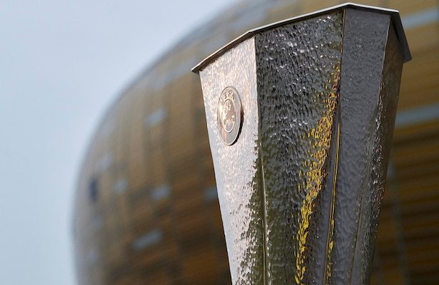 La Europa League se jugará con público