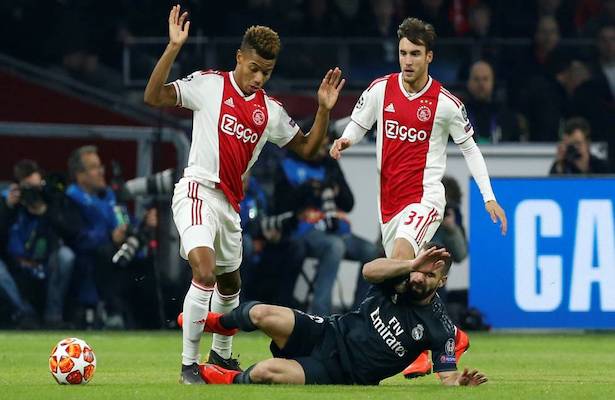 Tagliafico y Neres podrían salir del Ajax
