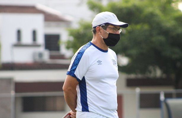 Hugo Pérez prepara las eliminatorias