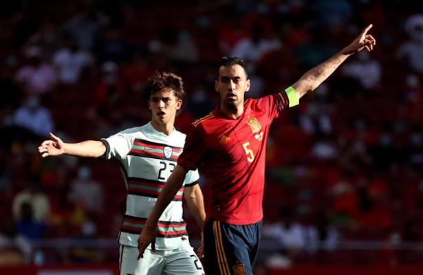 Busquets, el capitán de España, positivo por covid