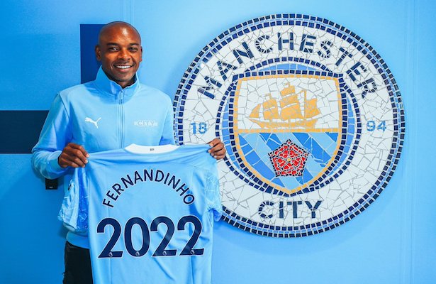 Fernandinho renovó su contrato