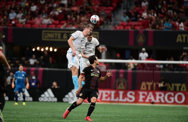 Erick Torres y Atlanta siguen perdiendo