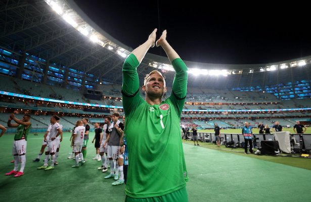 Schmeichel quiere el título
