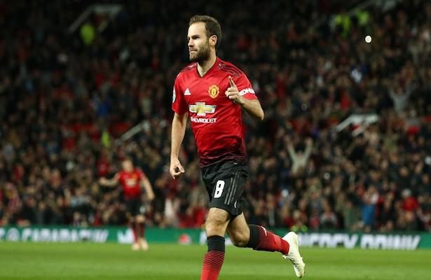 Mata renovado con el Manchester United