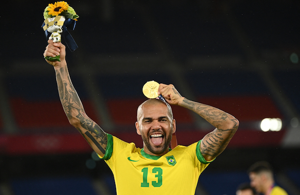 Dani Alves otra vez campeón