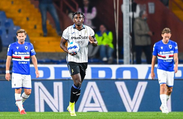 Zapata anotó pata el Atalanta