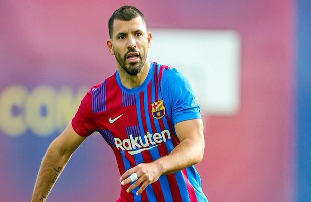 Agüero permanecerá en el hospital