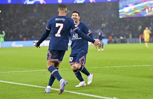 Messi y Mbappé se despacharon con doblete