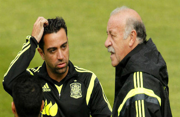 Xavi recibe elogios de Del Bosque