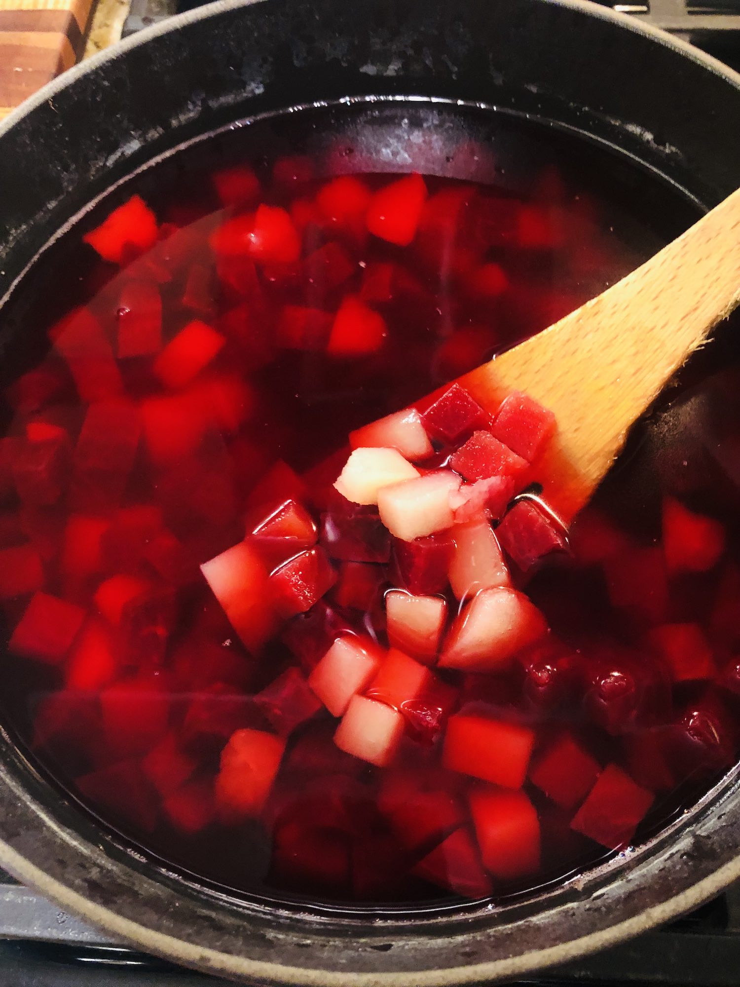 svekolnik cold beet soup