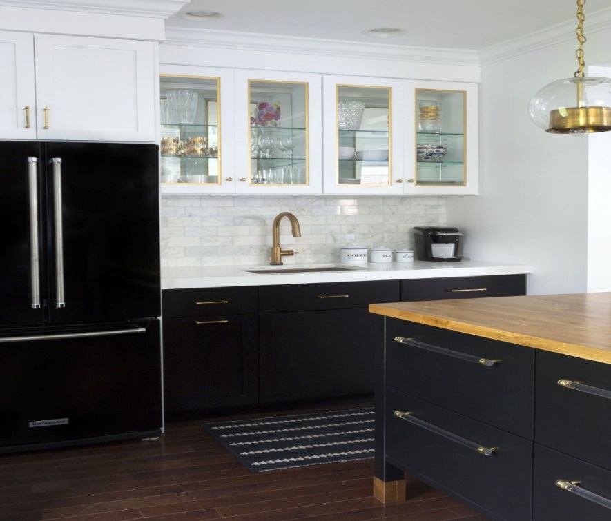 Howstuffworks.com contributors the kitchen is the most used and abused room of any. 25 Black Kitchen Cabinets That Are Not Dull