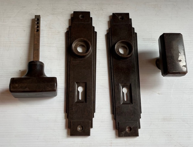 ON HOLD T17 Bakelite Art Deco door handle and plate set, 17.5cm H (H138) $65 set salvaged vintage recycled, demolition, reproduction, restoration, home renovation secondhand, used , original, old, reclaimed, heritage, antique, victorian, art nouveau edwardian georgian art deco