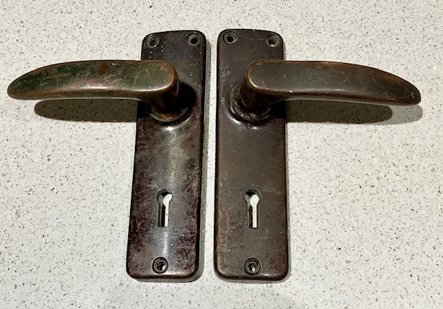 Bronze lever handle set, 15cm H, (H741) $35 set of 2 salvaged vintage recycled, demolition, reproduction, restoration, home renovation secondhand, used , original, old, reclaimed, heritage, antique, victorian, art nouveau edwardian georgian art deco
