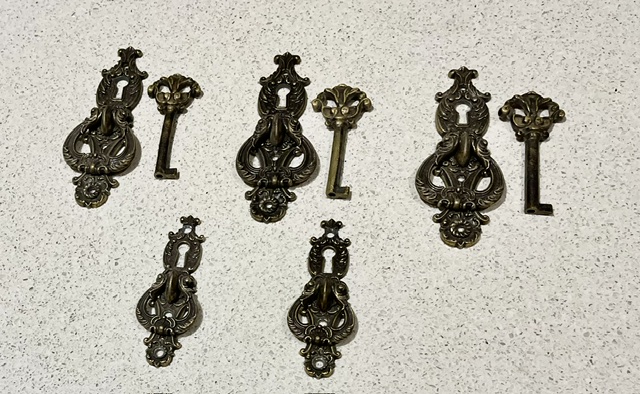Furniture handle and key sets, 3x large 11cm H with keys and 2x small 8cm H no keys (H792) $10 each salvaged vintage recycled, demolition, reproduction, restoration, home renovation secondhand, used , original, old, reclaimed, heritage, antique, victorian, art nouveau edwardian georgian art deco