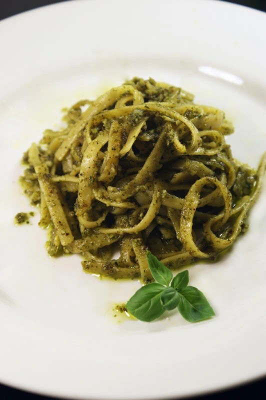 Linguine With Arugula (and basil!) Pesto