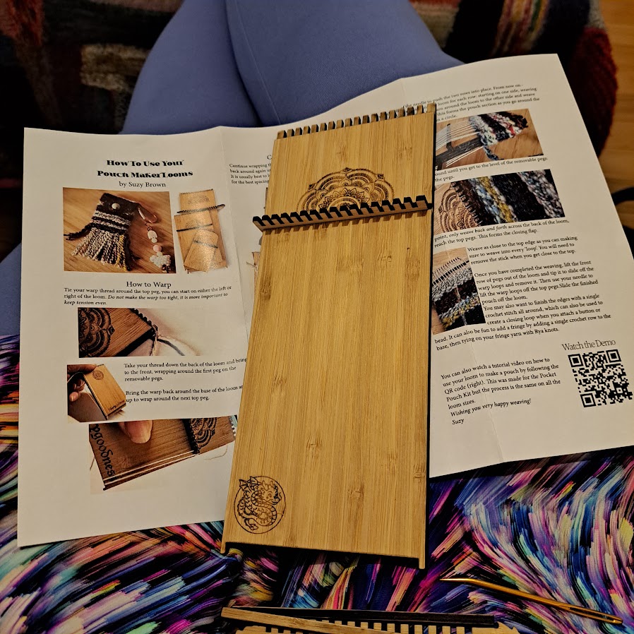 Loom and instructions