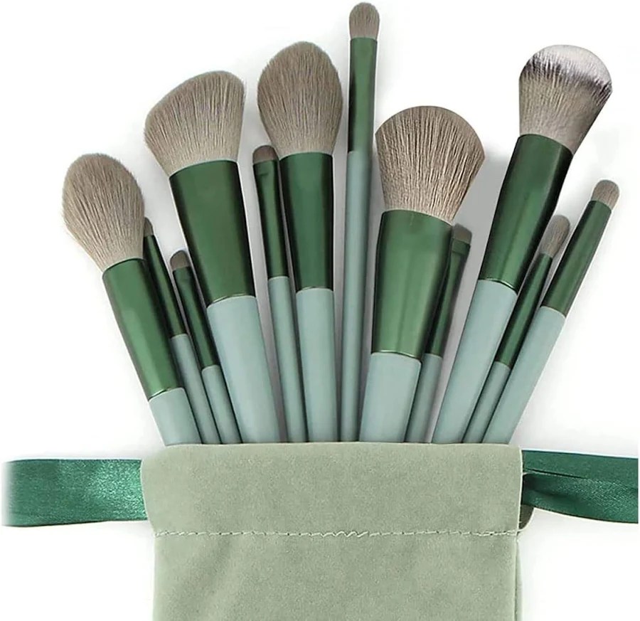Makeup brushes