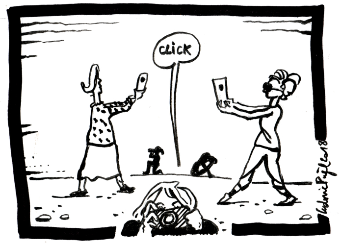 Caricature women take photos femlens