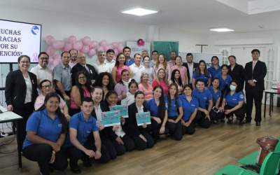 Estudiantes de Enfermería brindan charla sobre el cáncer de mama